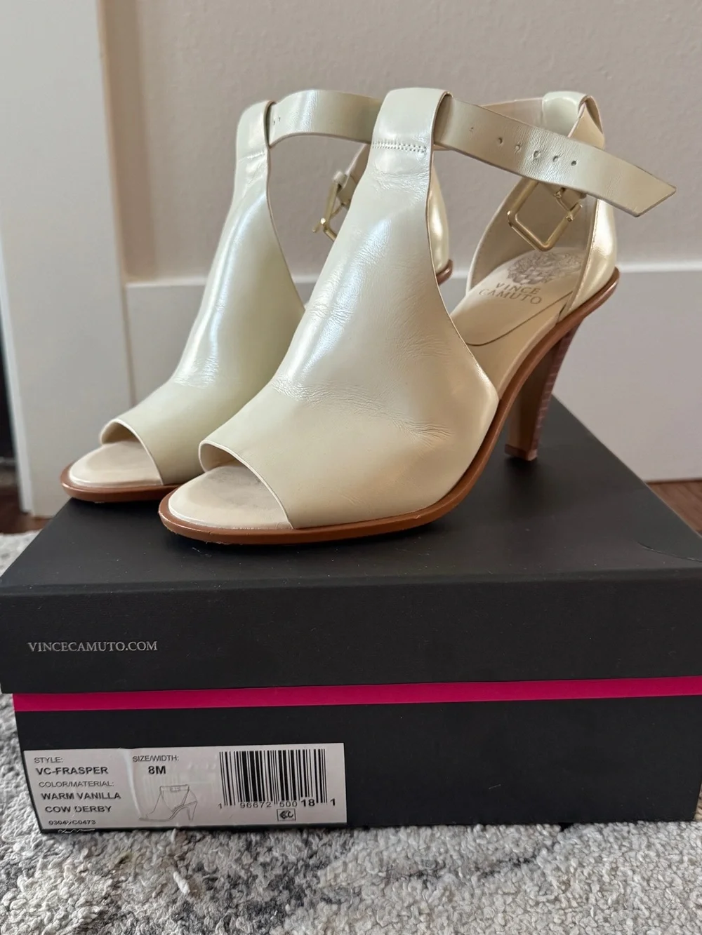 EUC Vince Camuto Frasper Warm Vanilla Leather Heels Size 8